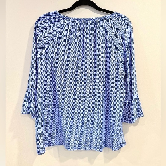 🔥Michael Kors Blue Patterned Women's Top🔥 - Picture 2 of 6